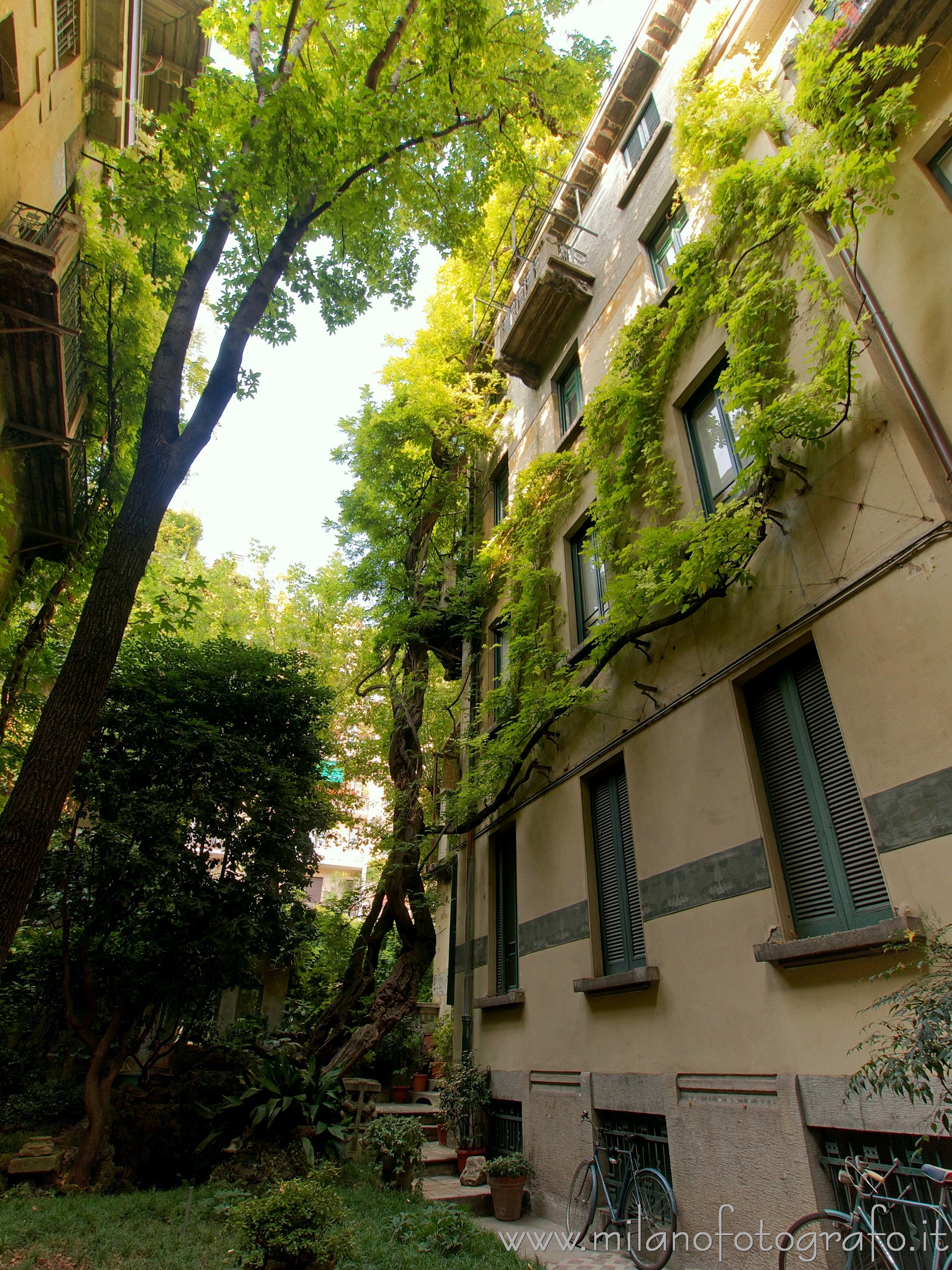 Milan (Italy) - Court of House Campanini